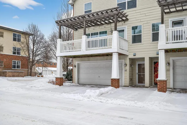$389,900 | 1667 Arona Street, Unit 8, Falcon Heights, MN 55108