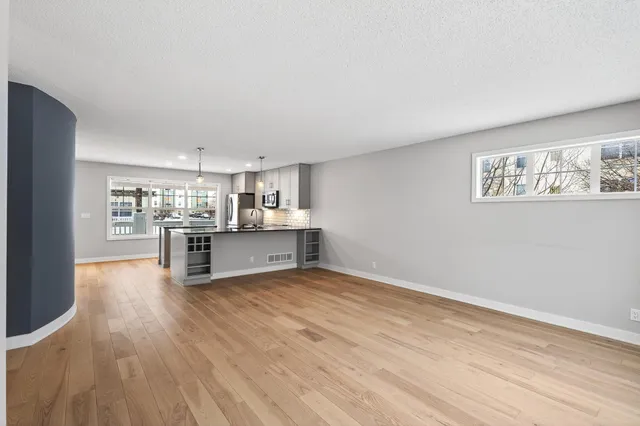 $389,900 | 1667 Arona Street, Unit 8, Falcon Heights, MN 55108