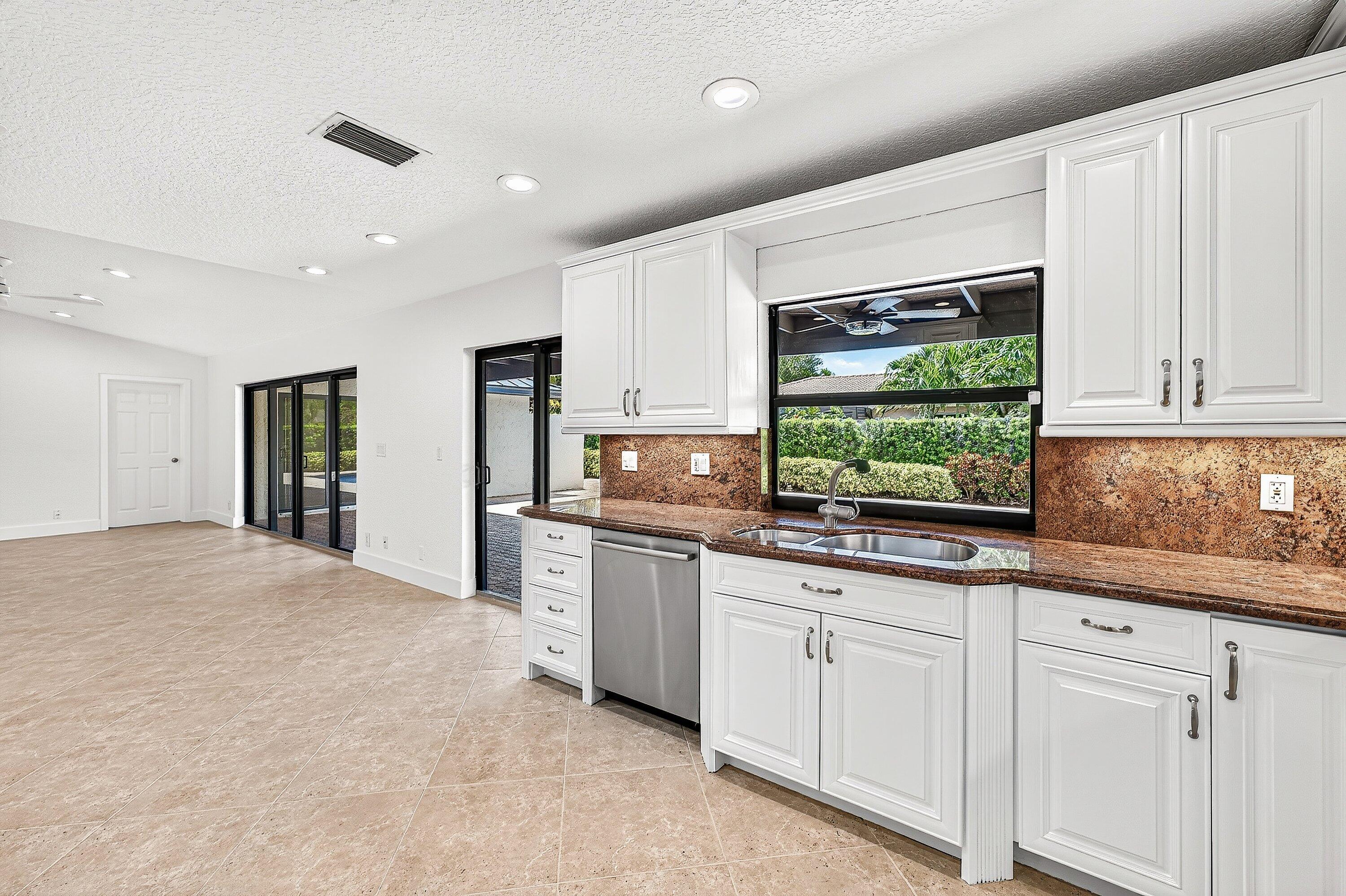 21155 Shady Vista Lane Boca Raton, FL 33428 - Photo 16 of 47 015-21155ShadyVistaLane-BocaRaton-FL-334