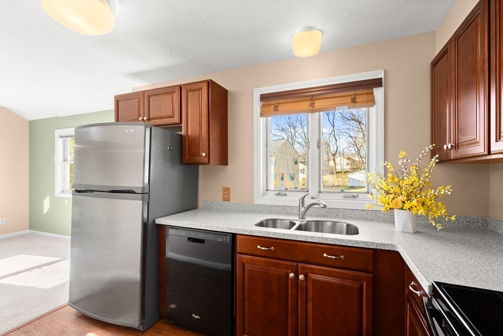 35 B Gates Road, Unit 35B Worcester, MA 01603 - Photo 10 of 20 Gallery Image 10