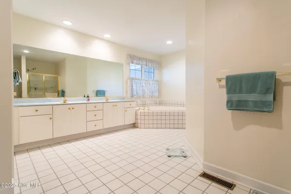 $539,000 | 122 Waccamaw Drive, Hertford, NC 27944