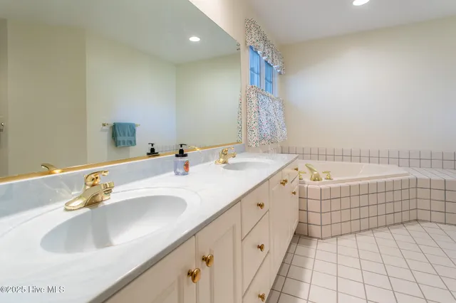 $539,000 | 122 Waccamaw Drive, Hertford, NC 27944