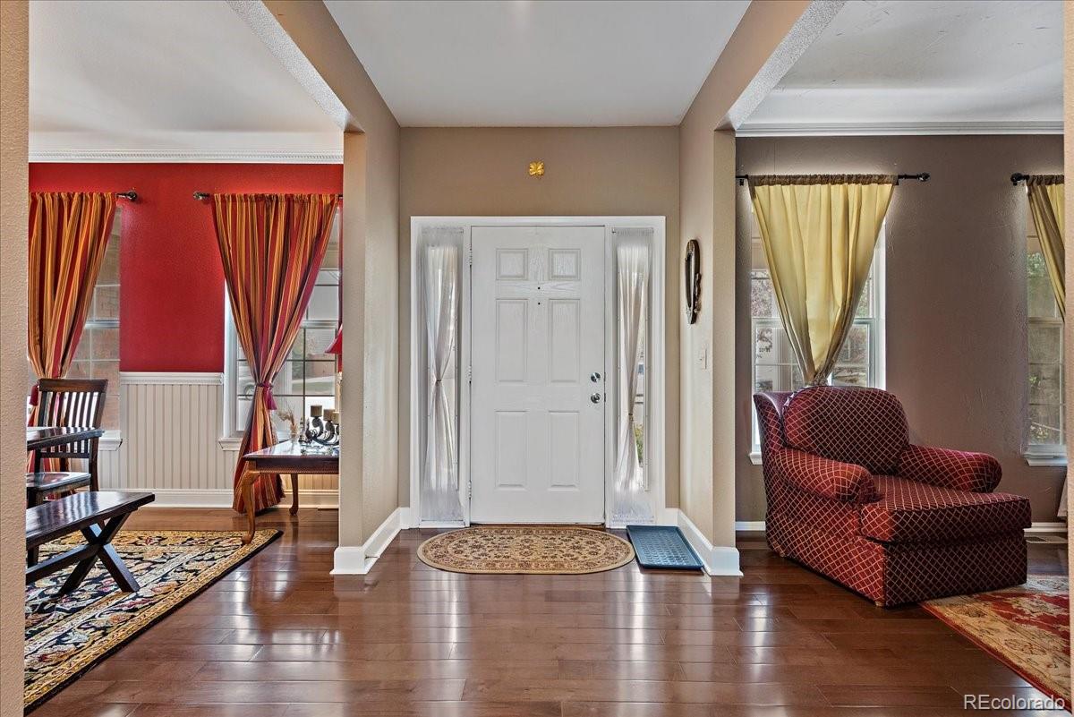 2131 Maples Place Highlands Ranch, CO 80129 - Photo 4 of 29 Gallery Image 4