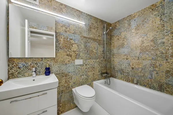 $1,495,000 | 1 Greene Street, Unit 305, Jersey City, NJ 07302