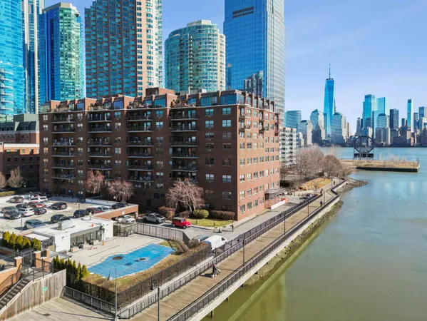 $1,495,000 | 1 Greene Street, Unit 305, Jersey City, NJ 07302