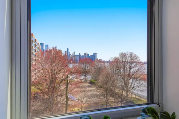 $1,495,000 | 1 Greene Street, Unit 305, Jersey City, NJ 07302