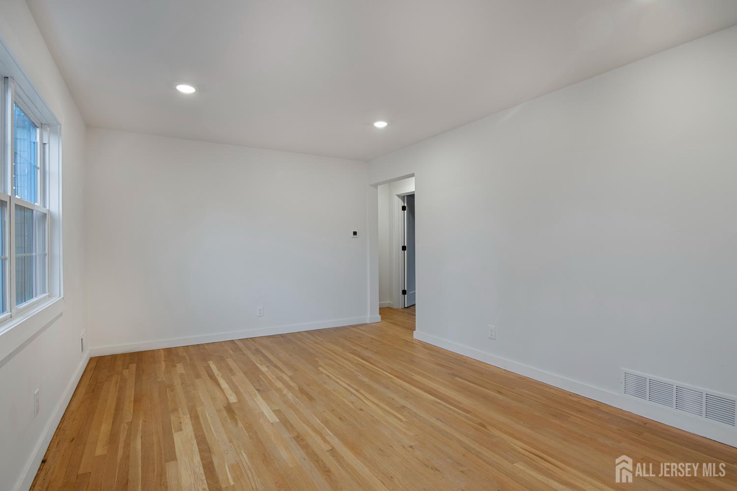 4 Morris Avenue, Unit 2A Edison, NJ 08837 - Photo 21 of 27 a view of room