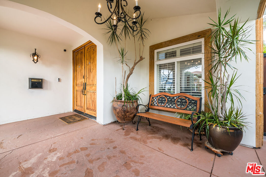 4520 Tyrone Avenue Sherman Oaks, CA 91423 - Photo 15 of 54