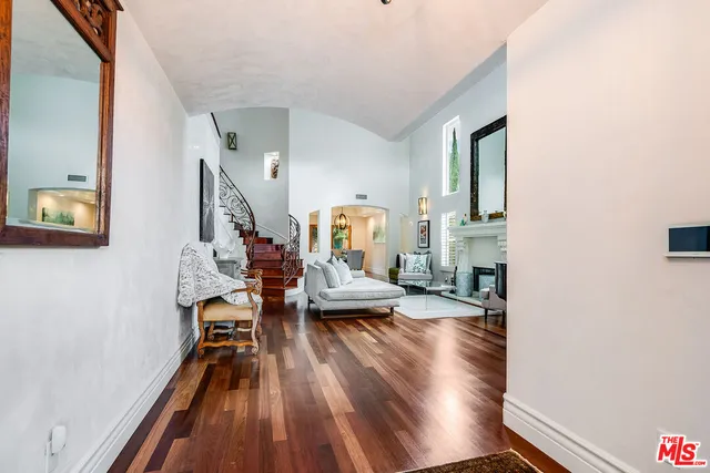 $2,445,000 | 4520 Tyrone Avenue, Sherman Oaks, CA 91423