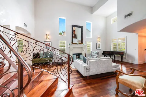 $2,395,000 | 4520 Tyrone Avenue, Sherman Oaks, CA 91423