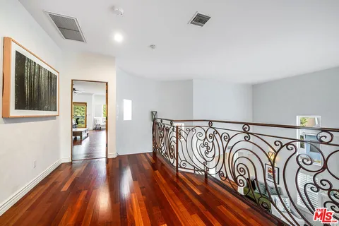 $2,395,000 | 4520 Tyrone Avenue, Sherman Oaks, CA 91423