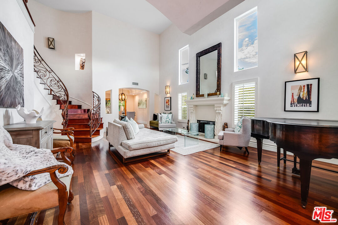 4520 Tyrone Avenue Sherman Oaks, CA 91423 - Photo 4 of 54