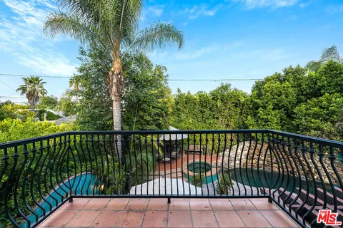 $2,395,000 | 4520 Tyrone Avenue, Sherman Oaks, CA 91423