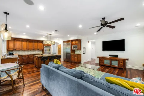 $2,395,000 | 4520 Tyrone Avenue, Sherman Oaks, CA 91423