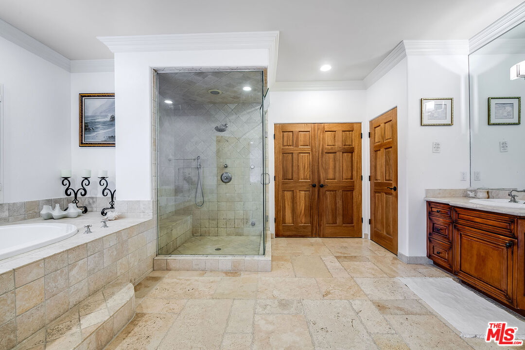 4520 Tyrone Avenue Sherman Oaks, CA 91423 - Photo 10 of 54