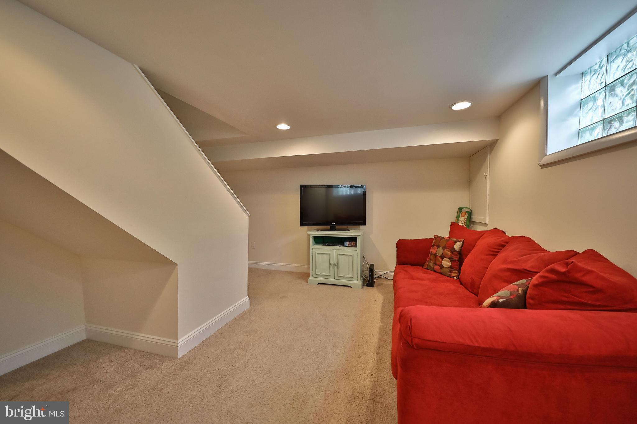 721 Hill Road Philadelphia, PA 19128 - Photo 14 of 17 Gallery Image 14
