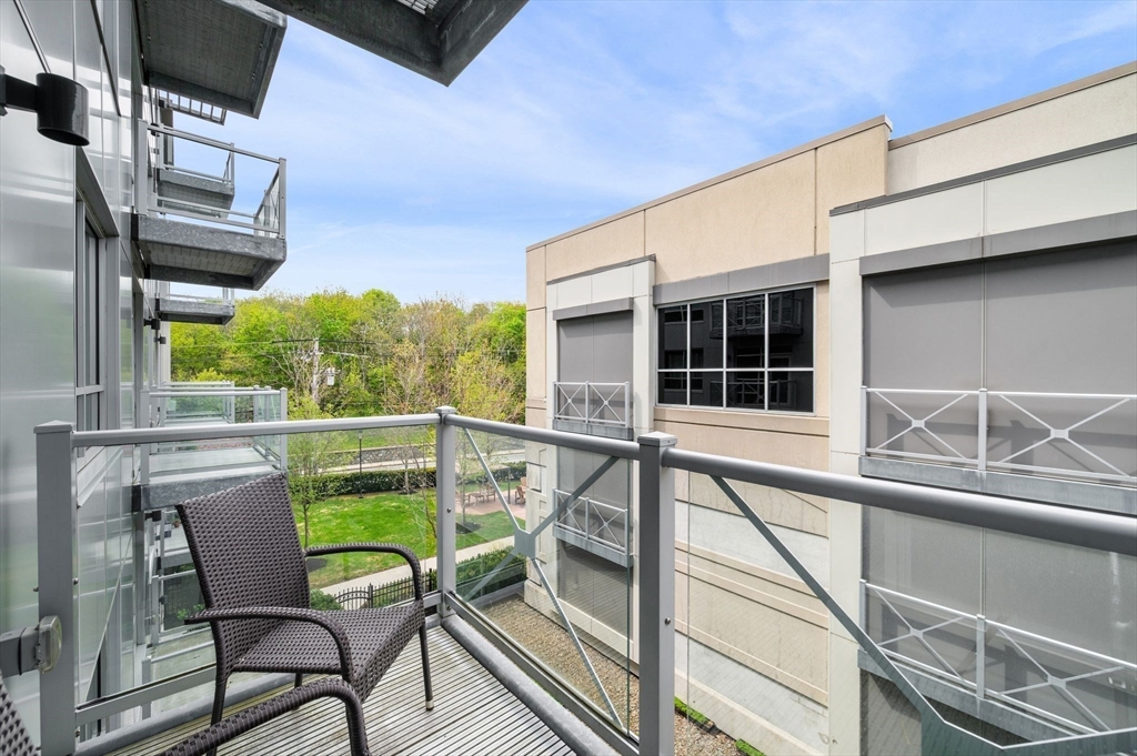 201 Elliott Street, Unit 409 Beverly, MA 01915 - Photo 13 of 36