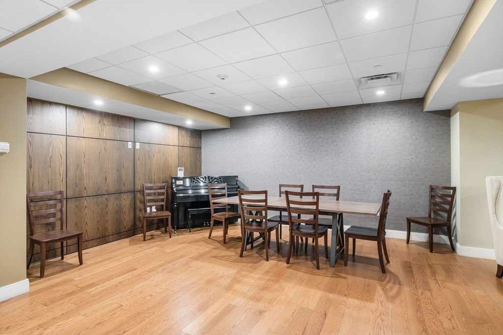 201 Elliott Street, Unit 409 Beverly, MA 01915 - Photo 34 of 36