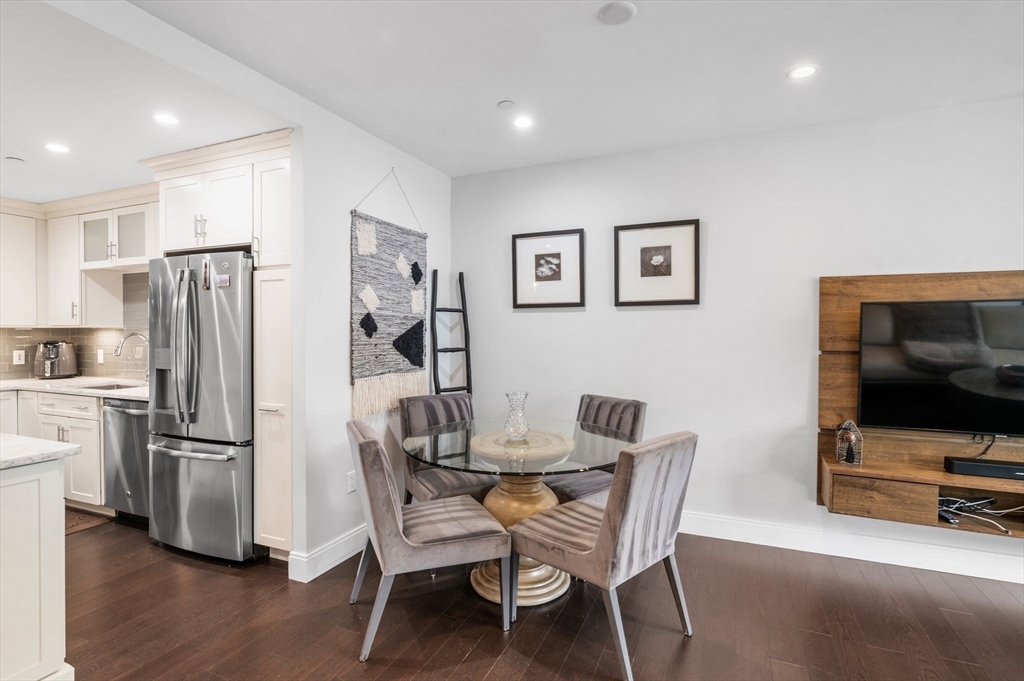 201 Elliott Street, Unit 409 Beverly, MA 01915 - Photo 6 of 36