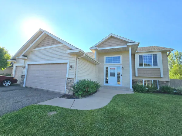 $375,000 | 1125 Pioneer Trail Southeast, Cambridge, MN 55008