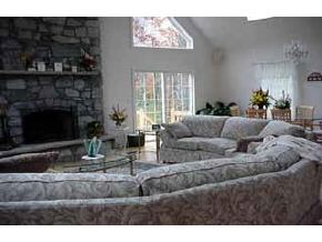 133 Deerfield Road Nottingham, NH 03290 - Photo 3 of 8