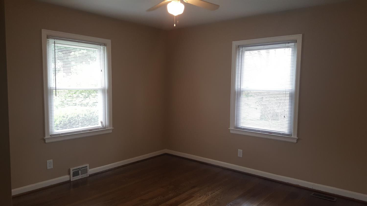 995 Fredericksburg Road Lexington, KY 40504 - Photo 13 of 26 Photo 13