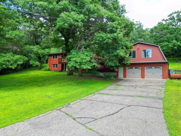$399,900 | 20631 County Road 9 Northeast, New London, MN 56273