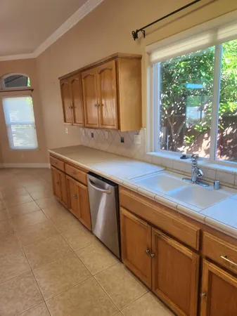 $649,000 | 2684 Armstrong Avenue, Clovis, CA 93611