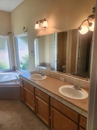 $649,000 | 2684 Armstrong Avenue, Clovis, CA 93611