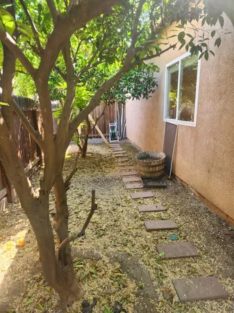 $649,000 | 2684 Armstrong Avenue, Clovis, CA 93611