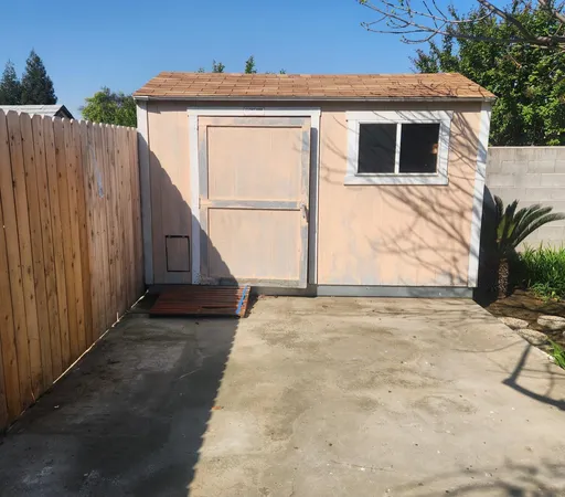 $649,000 | 2684 Armstrong Avenue, Clovis, CA 93611