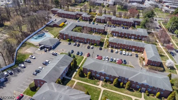 $2,100 | 21 Hinchman Avenue, Unit 1D, Wayne, NJ 07470