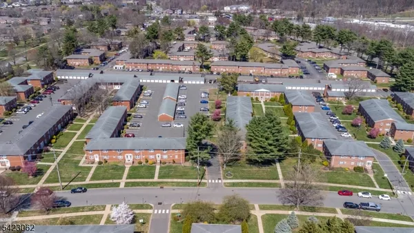 $2,100 | 21 Hinchman Avenue, Unit 1D, Wayne, NJ 07470