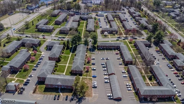 $2,100 | 21 Hinchman Avenue, Unit 1D, Wayne, NJ 07470