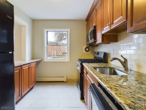 $2,100 | 21 Hinchman Avenue, Unit 1D, Wayne, NJ 07470