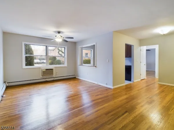 $2,100 | 21 Hinchman Avenue, Unit 1D, Wayne, NJ 07470
