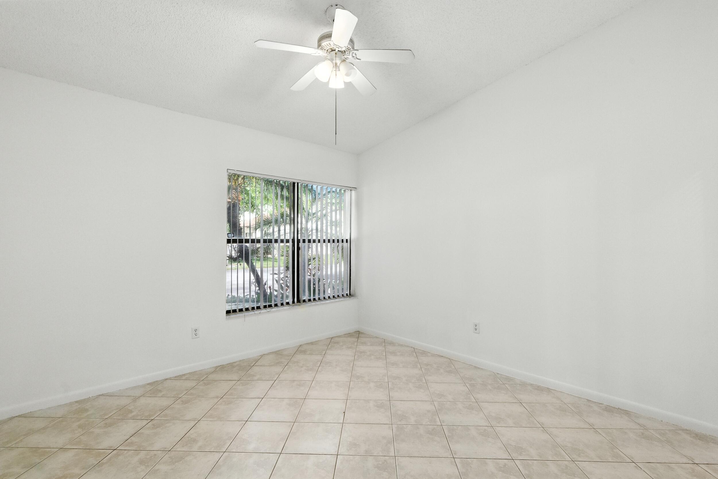 3646 English Road, Unit D Lake Worth, FL 33467 - Photo 11 of 46 img_8269