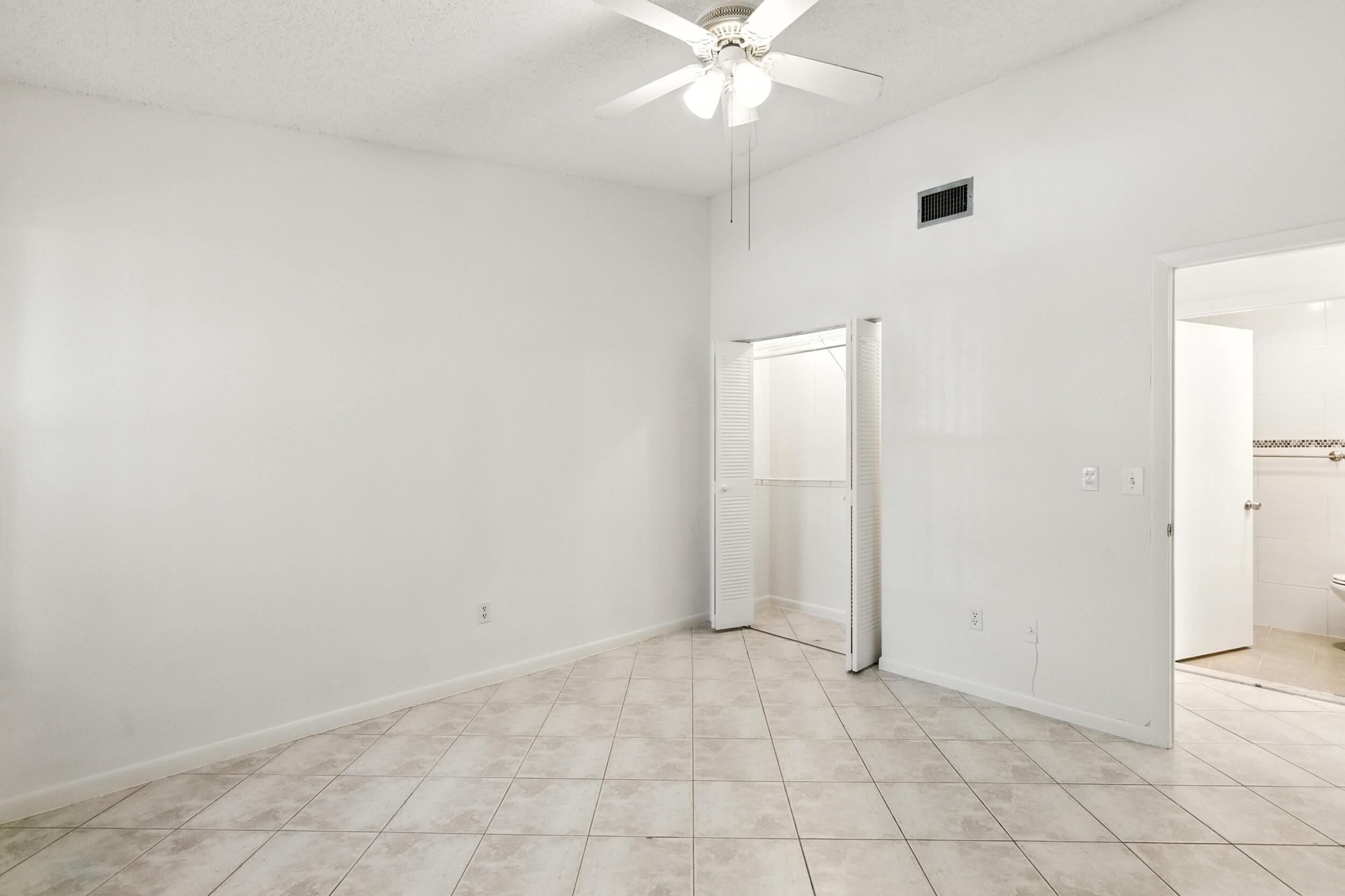 3646 English Road, Unit D Lake Worth, FL 33467 - Photo 13 of 46 img_8274