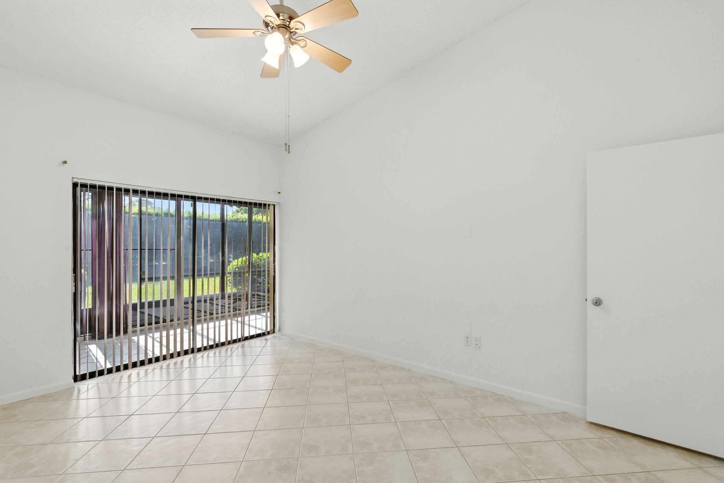 3646 English Road, Unit D Lake Worth, FL 33467 - Photo 35 of 46 img_8344