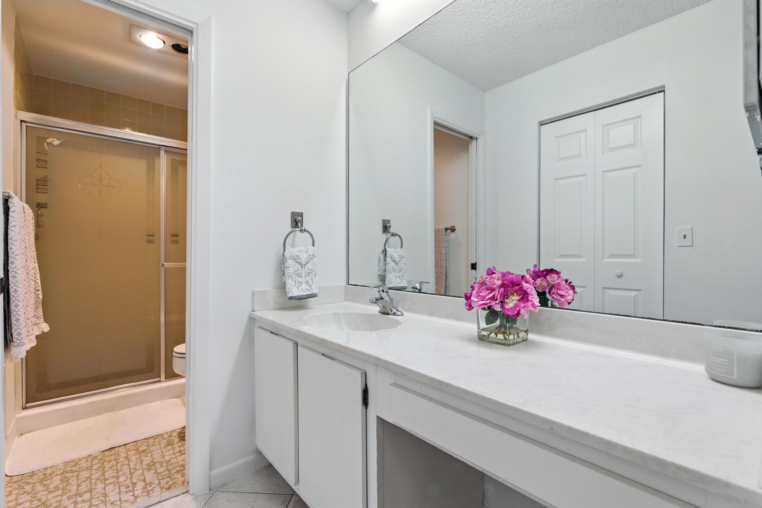 3646 English Road, Unit D Lake Worth, FL 33467 - Photo 37 of 46 img_8334