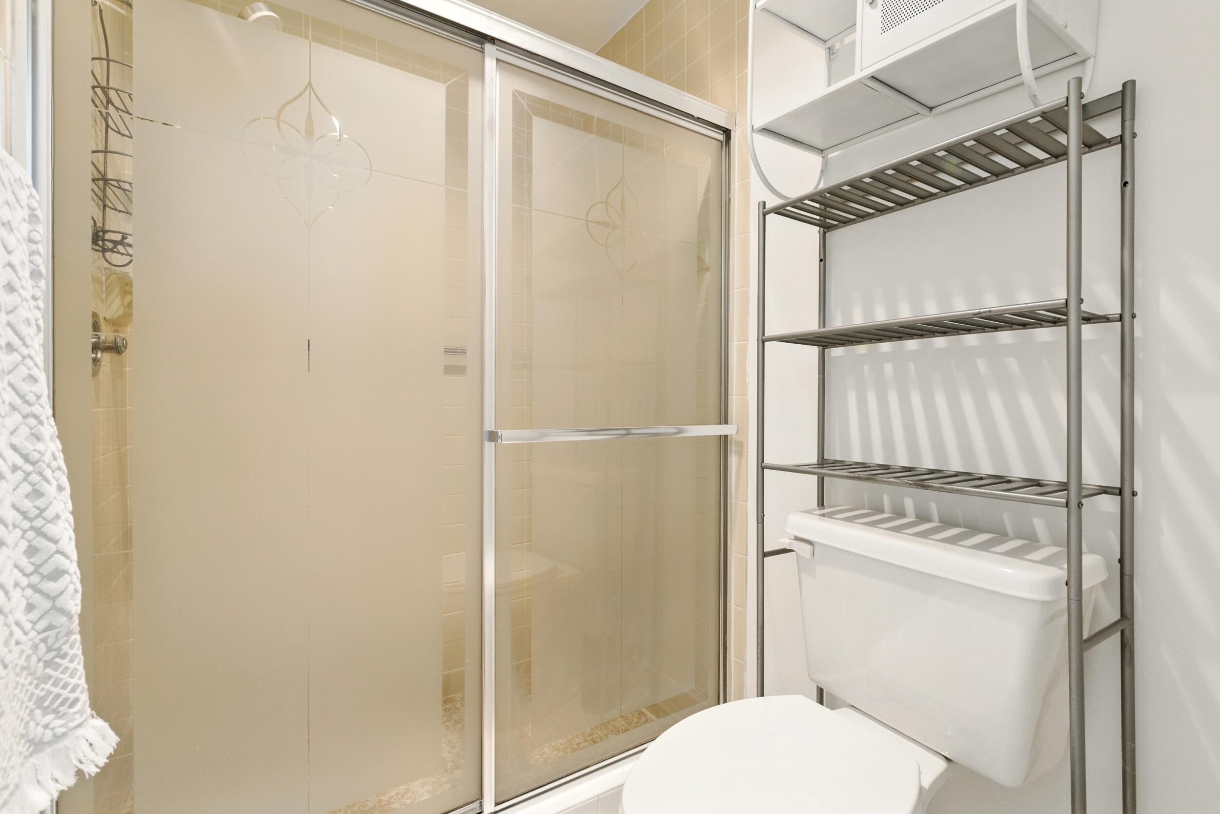 3646 English Road, Unit D Lake Worth, FL 33467 - Photo 38 of 46 img_8339