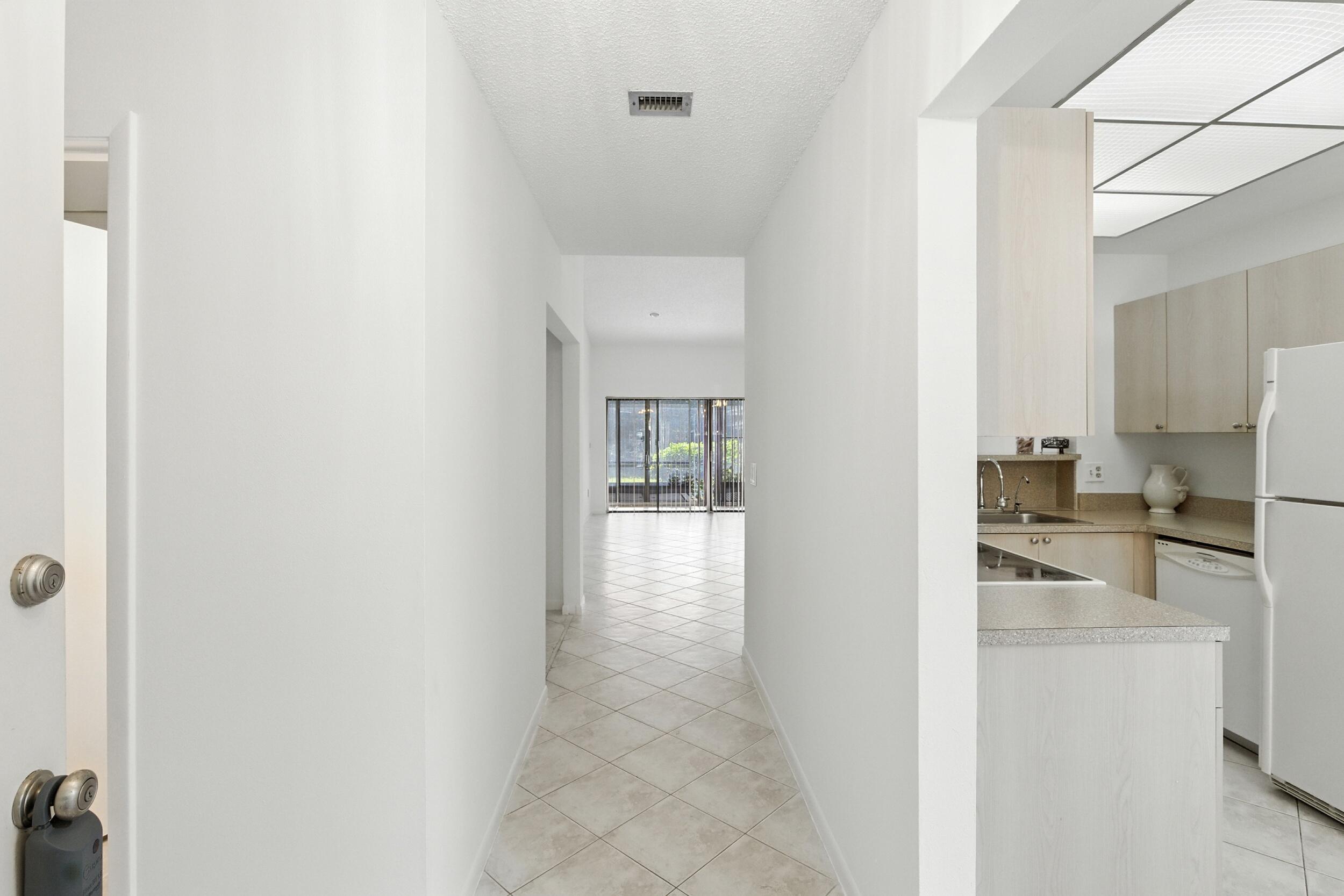 3646 English Road, Unit D Lake Worth, FL 33467 - Photo 5 of 46 img_8244