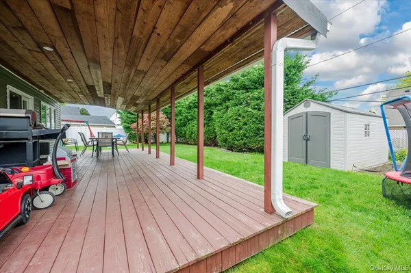 $3,500 | 5 Stonecutter Road, Levittown, NY 11756