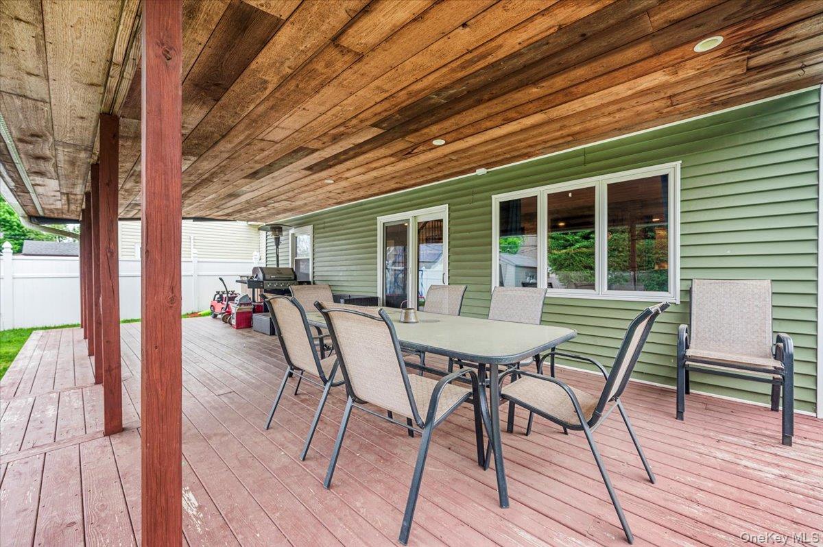 5 Stonecutter Road Levittown, NY 11756 - Photo 12 of 16