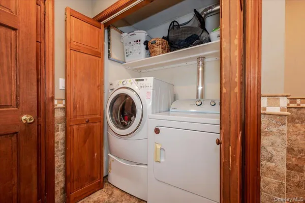 $3,500 | 5 Stonecutter Road, Levittown, NY 11756
