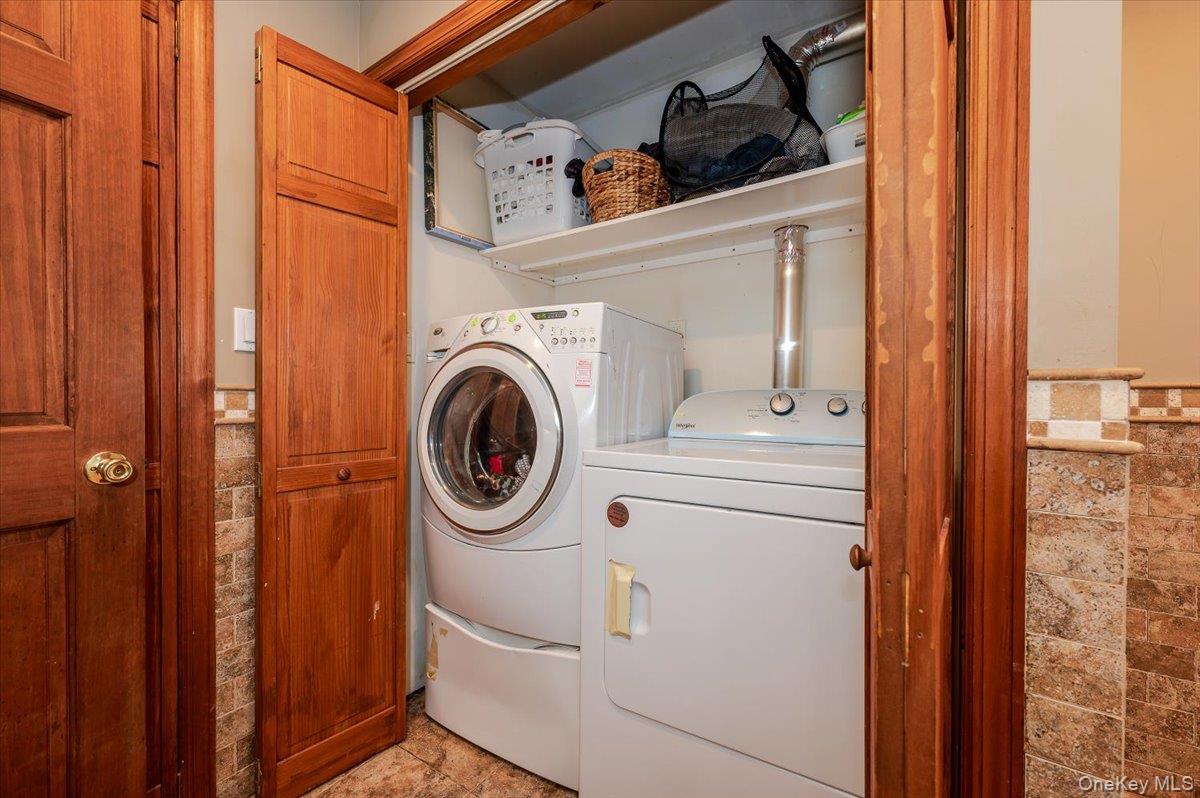 5 Stonecutter Road Levittown, NY 11756 - Photo 9 of 16