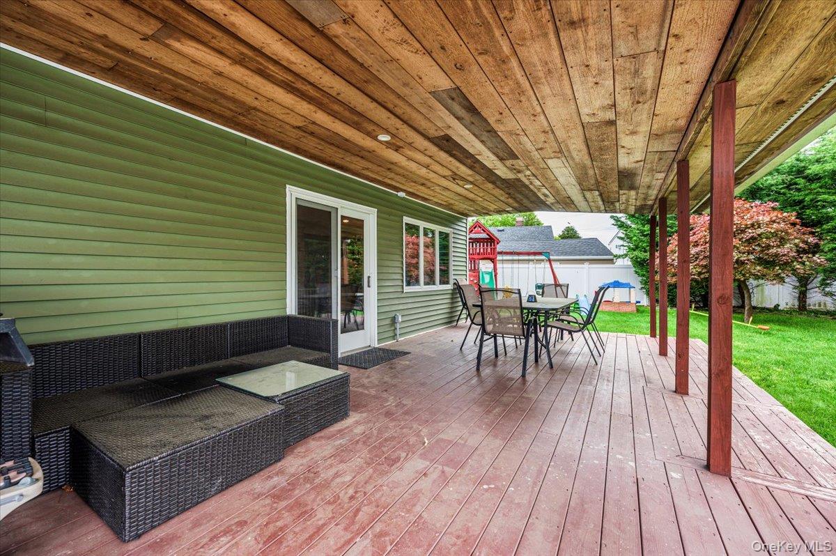 5 Stonecutter Road Levittown, NY 11756 - Photo 10 of 16