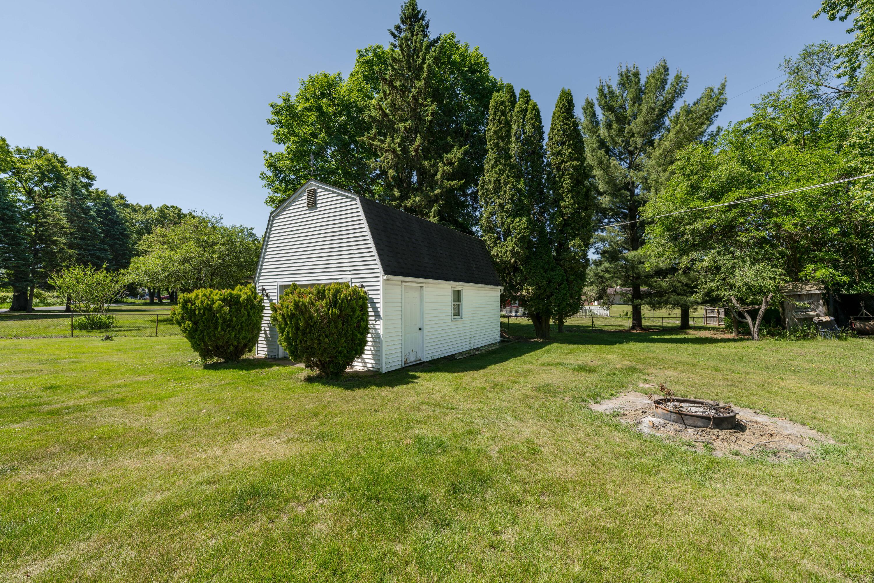 12611 15 1/2 Mile Road Marshall, MI 49068 - Photo 7 of 27 DSC00354