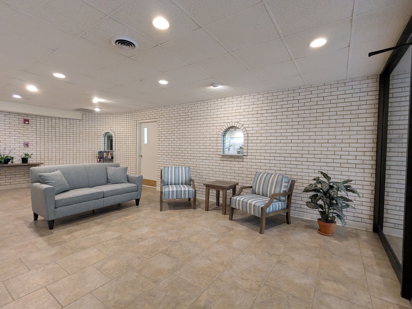 410 Ashland Avenue, Unit 1A River Forest, IL 60305 - Photo 4 of 32