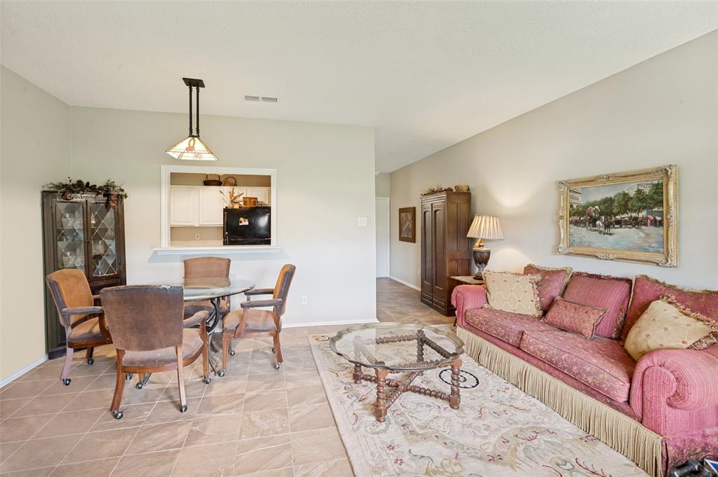 14277 Preston Road, Unit 1012 Dallas, TX 75254 - Photo 8 of 13 View of the living and dining room